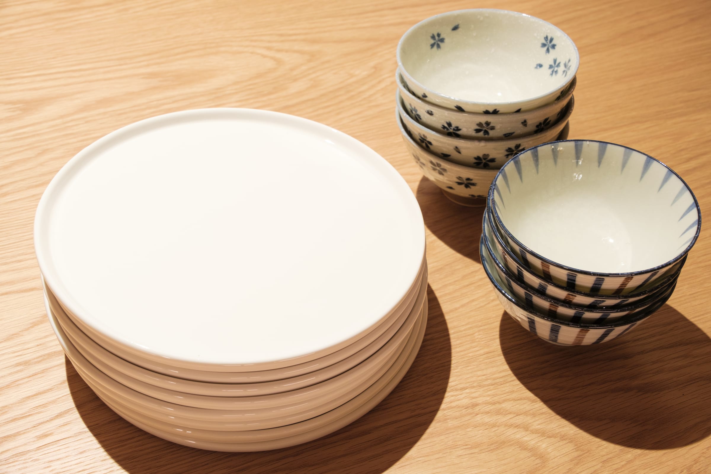 備え付けの食器一式
